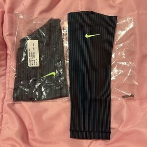 🚫SOLD🚫 nike athletic leg sleeves